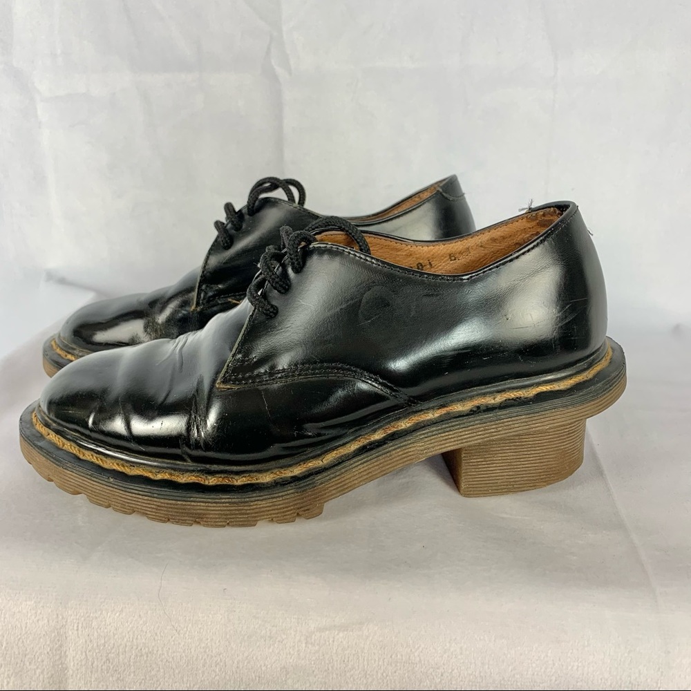 DR MARTENS Vintage heeled oxfords black SZ 6